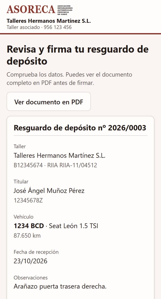 El cliente revisa y firma el resguardo en su móvil